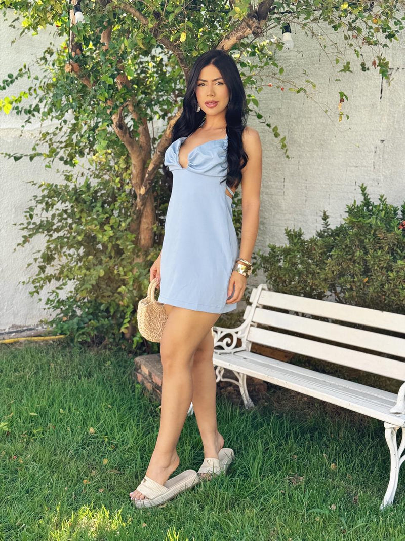 Vestido Curto Azul Claro Decote Elegante